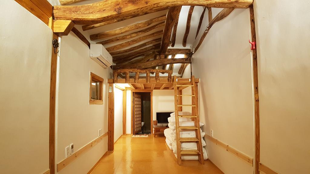 Ohnewwall Guesthouse Jeonju Exterior photo