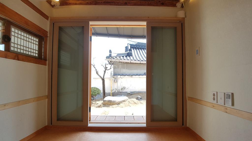 Ohnewwall Guesthouse Jeonju Exterior photo