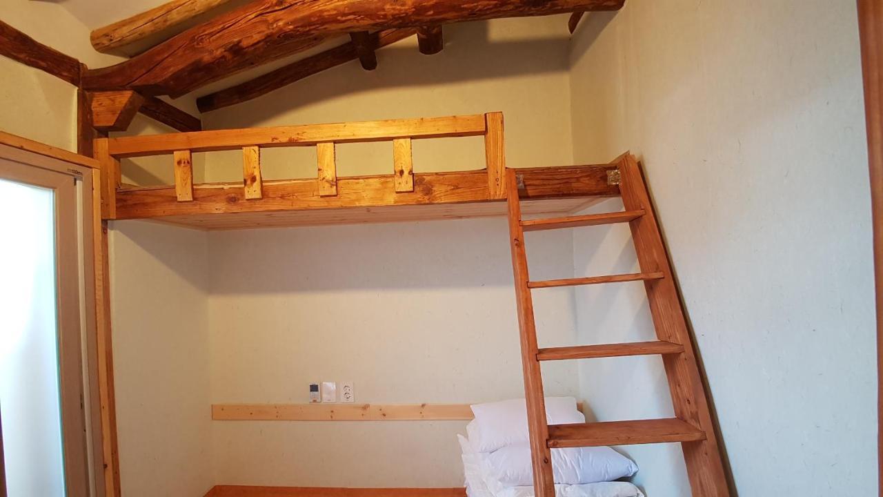 Ohnewwall Guesthouse Jeonju Exterior photo