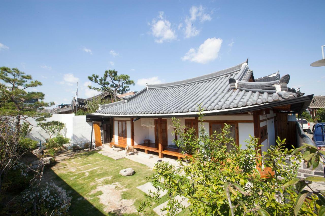 Ohnewwall Guesthouse Jeonju Exterior photo